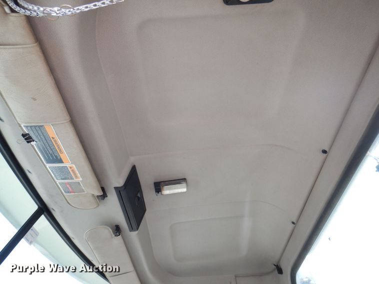 image for item DP5515 2004 Mack CX613  semi truck