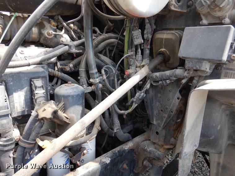 image for item DP5515 2004 Mack CX613  semi truck