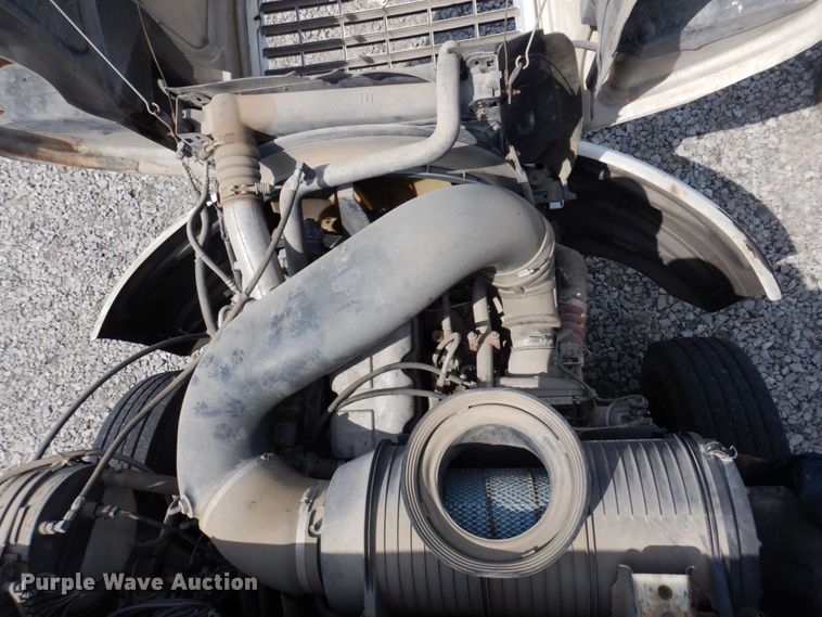 image for item DP5515 2004 Mack CX613  semi truck