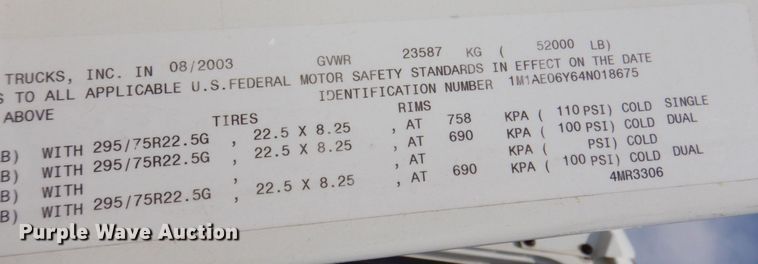 image for item DP5515 2004 Mack CX613  semi truck