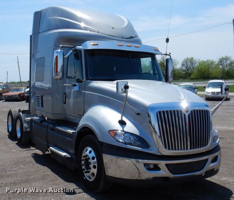 image for item DP5517 2016 International ProStar 122  semi truck