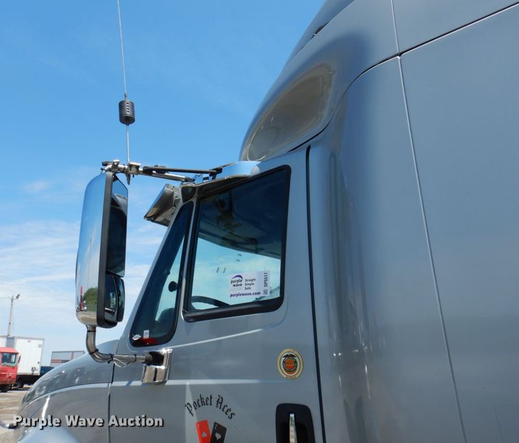 image for item DP5517 2016 International ProStar 122  semi truck