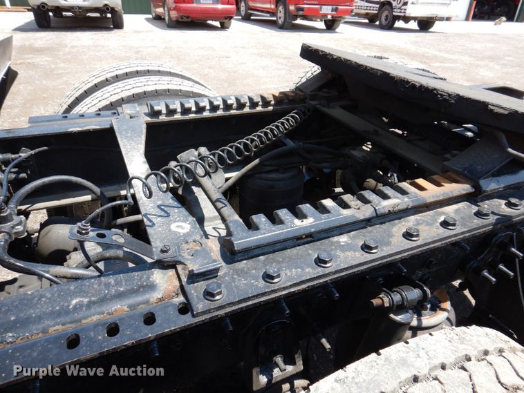 image for item DP5517 2016 International ProStar 122  semi truck