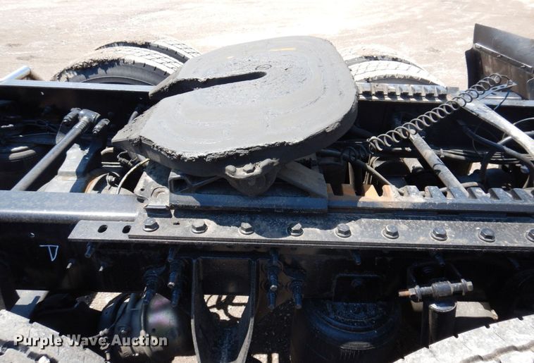 image for item DP5517 2016 International ProStar 122  semi truck