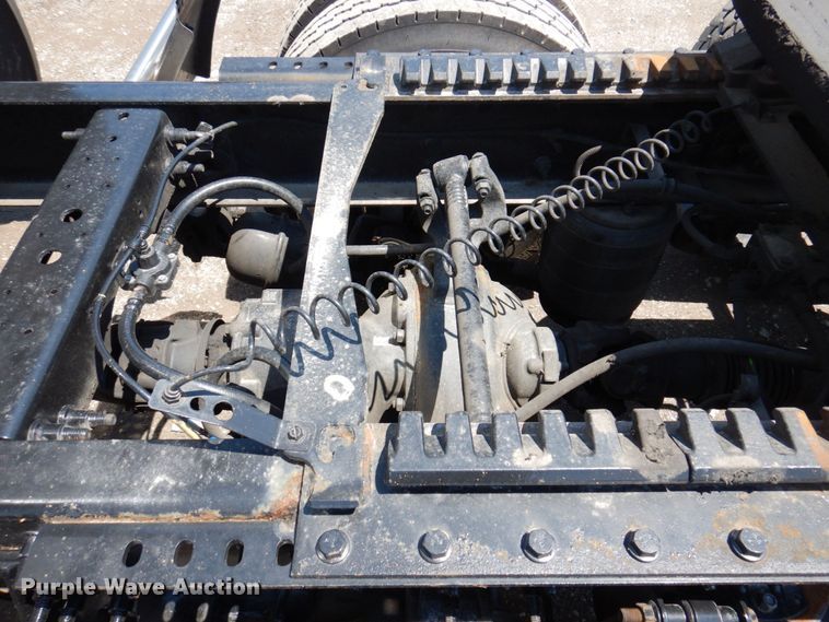 image for item DP5517 2016 International ProStar 122  semi truck