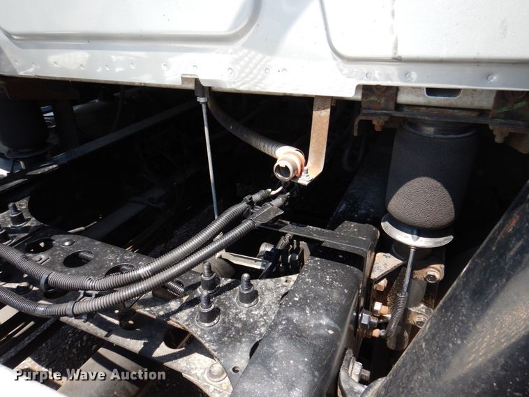 image for item DP5517 2016 International ProStar 122  semi truck