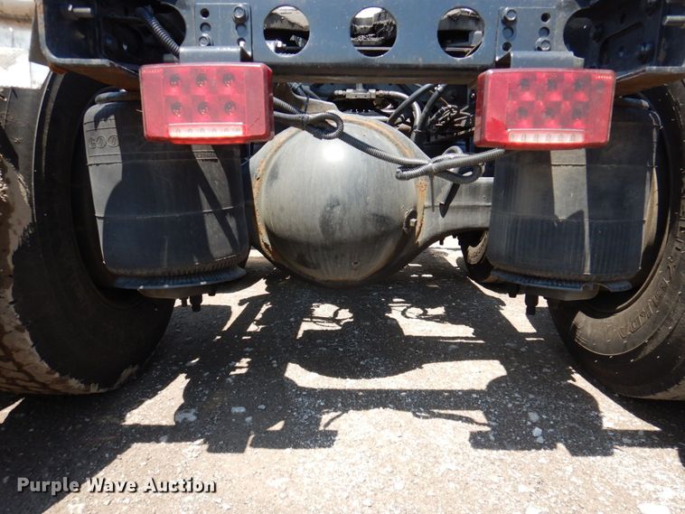 image for item DP5517 2016 International ProStar 122  semi truck