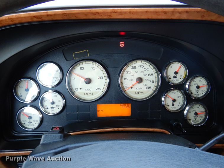 image for item DP5517 2016 International ProStar 122  semi truck