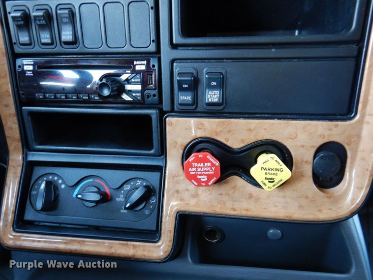 image for item DP5517 2016 International ProStar 122  semi truck