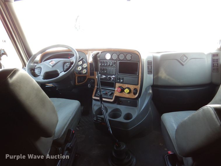 image for item DP5517 2016 International ProStar 122  semi truck