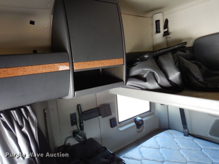 image for item DP5517 2016 International ProStar 122  semi truck