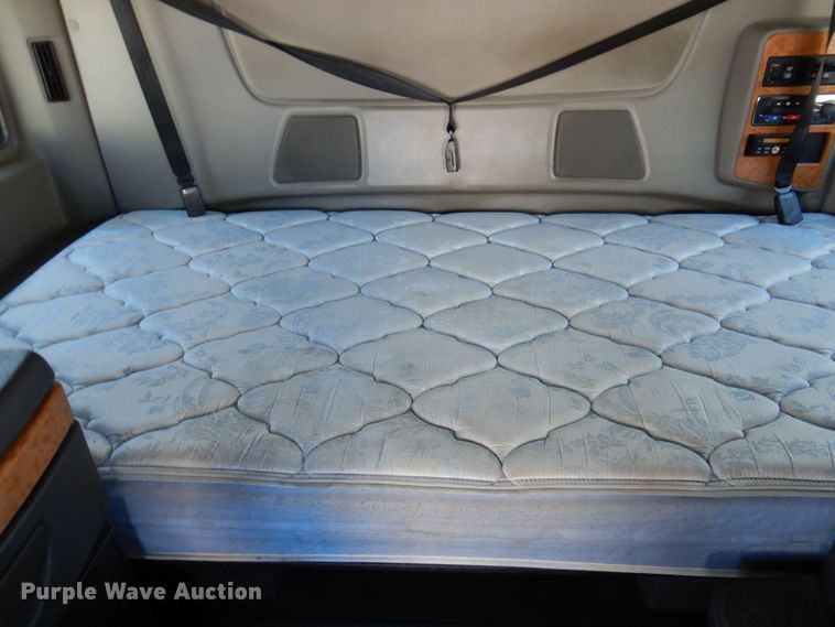 image for item DP5517 2016 International ProStar 122  semi truck