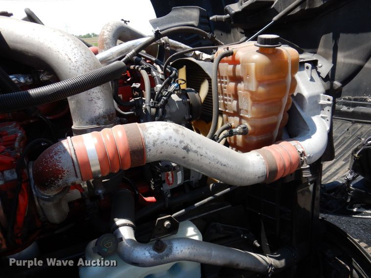 image for item DP5517 2016 International ProStar 122  semi truck