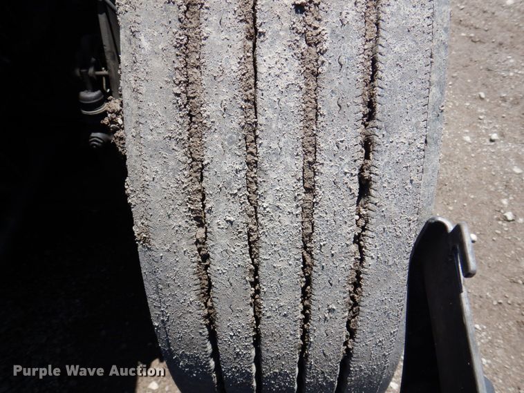 image for item DP5517 2016 International ProStar 122  semi truck