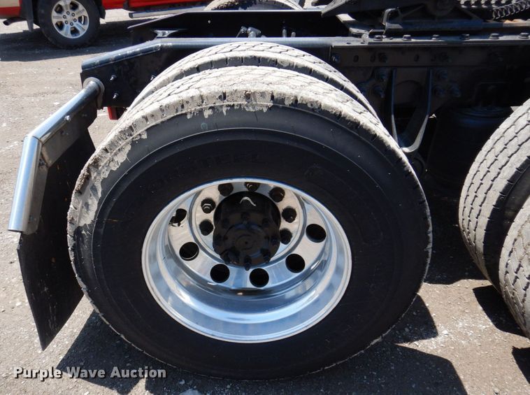 image for item DP5517 2016 International ProStar 122  semi truck