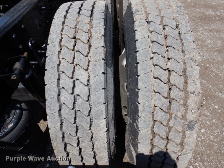 image for item DP5517 2016 International ProStar 122  semi truck