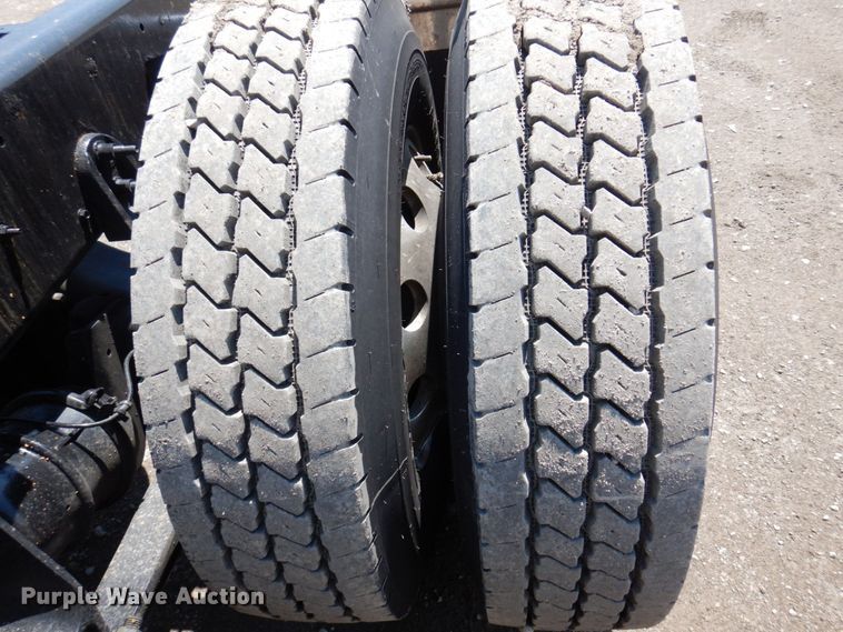 image for item DP5517 2016 International ProStar 122  semi truck