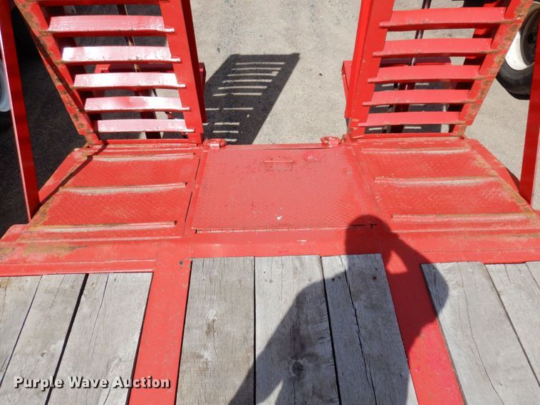 image for item DR0432 2003 XLSP  drop deck equipment trailer