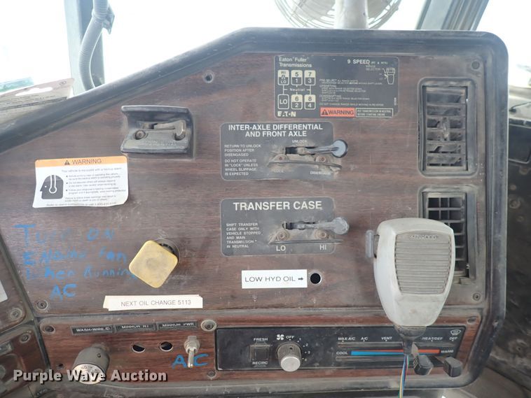 image for item DS7072 1997 Oshkosh FF-115  truck cab and chassis