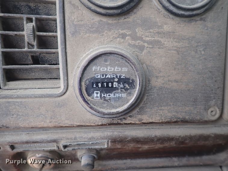 image for item DS7072 1997 Oshkosh FF-115  truck cab and chassis