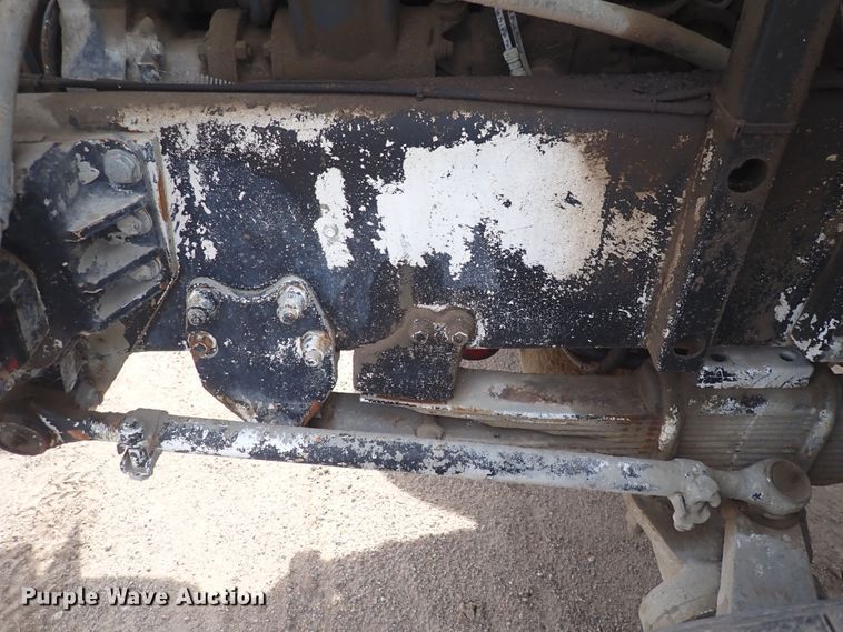 image for item DS7072 1997 Oshkosh FF-115  truck cab and chassis