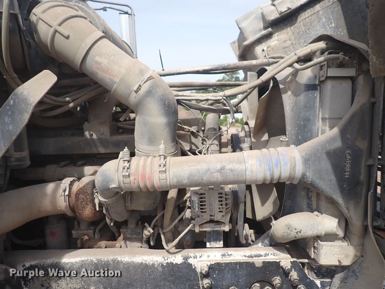 image for item DS7072 1997 Oshkosh FF-115  truck cab and chassis