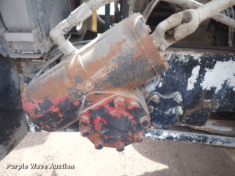 image for item DS7072 1997 Oshkosh FF-115  truck cab and chassis