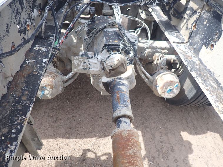 image for item DS7072 1997 Oshkosh FF-115  truck cab and chassis