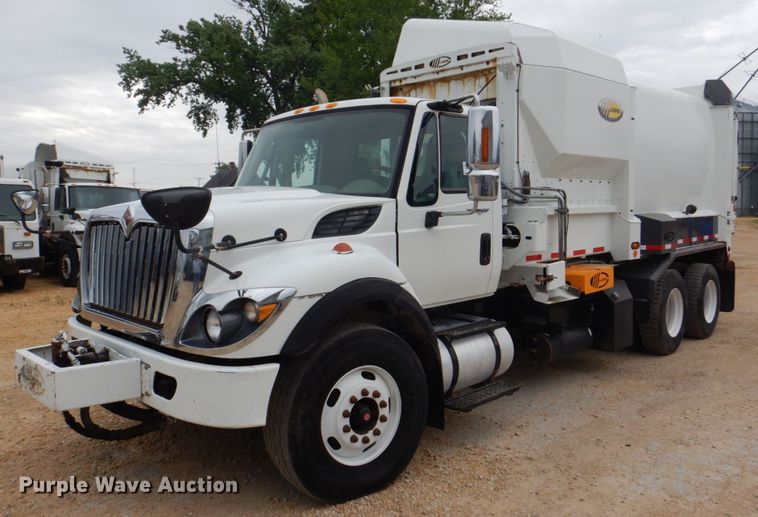 image for item DS8035 2011 International WorkStar 7400SFA  refuse truck