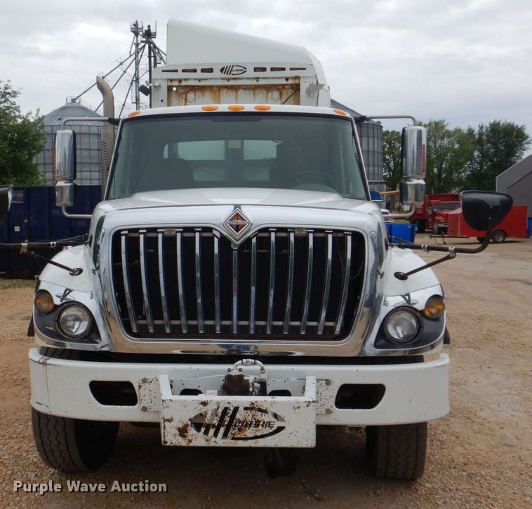 image for item DS8035 2011 International WorkStar 7400SFA  refuse truck