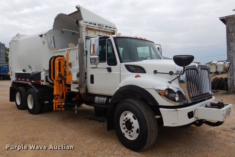 image for item DS8035 2011 International WorkStar 7400SFA  refuse truck