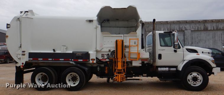 image for item DS8035 2011 International WorkStar 7400SFA  refuse truck