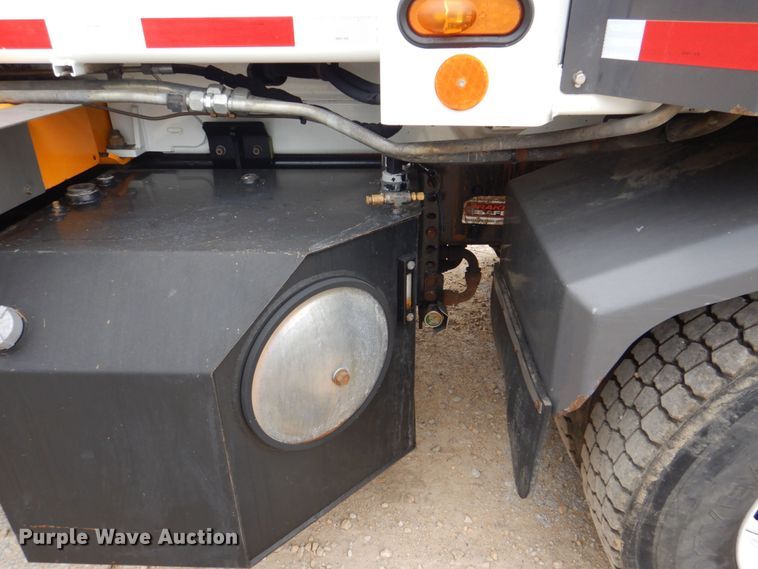 image for item DS8035 2011 International WorkStar 7400SFA  refuse truck