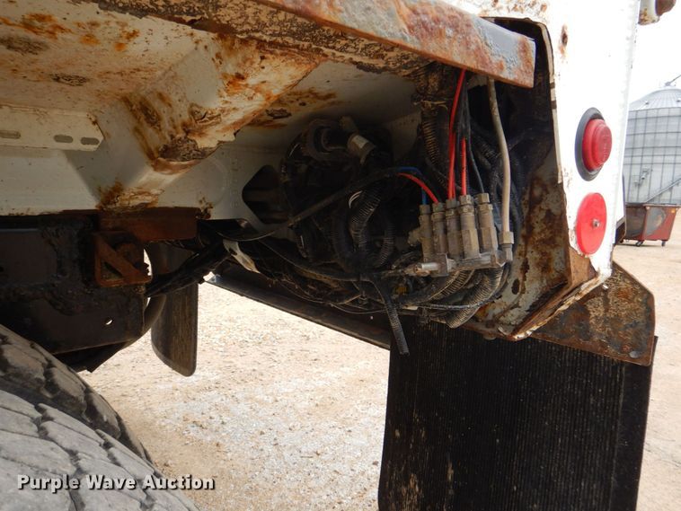 image for item DS8035 2011 International WorkStar 7400SFA  refuse truck