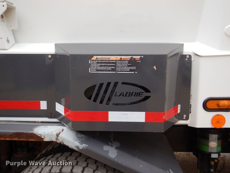 image for item DS8035 2011 International WorkStar 7400SFA  refuse truck