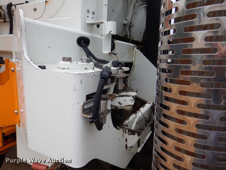 image for item DS8035 2011 International WorkStar 7400SFA  refuse truck