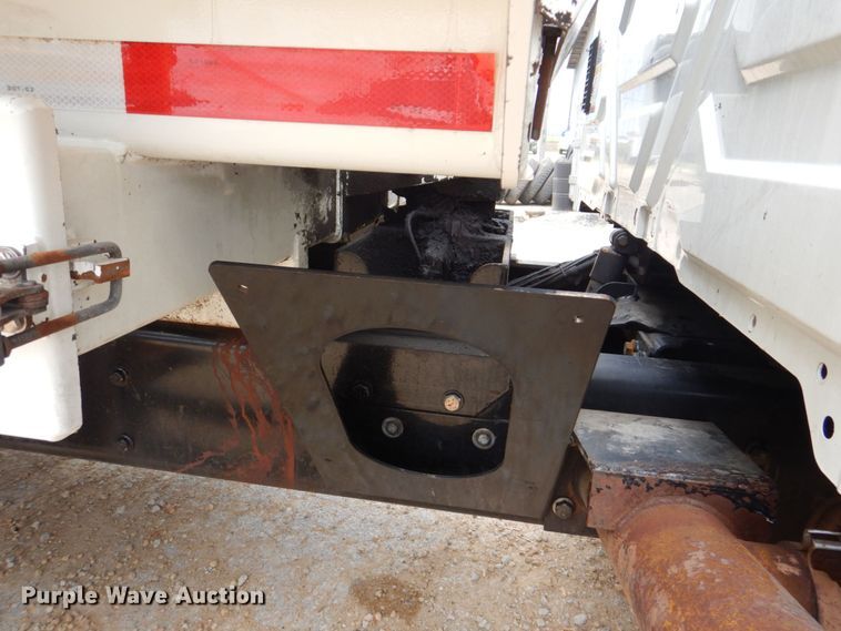 image for item DS8035 2011 International WorkStar 7400SFA  refuse truck