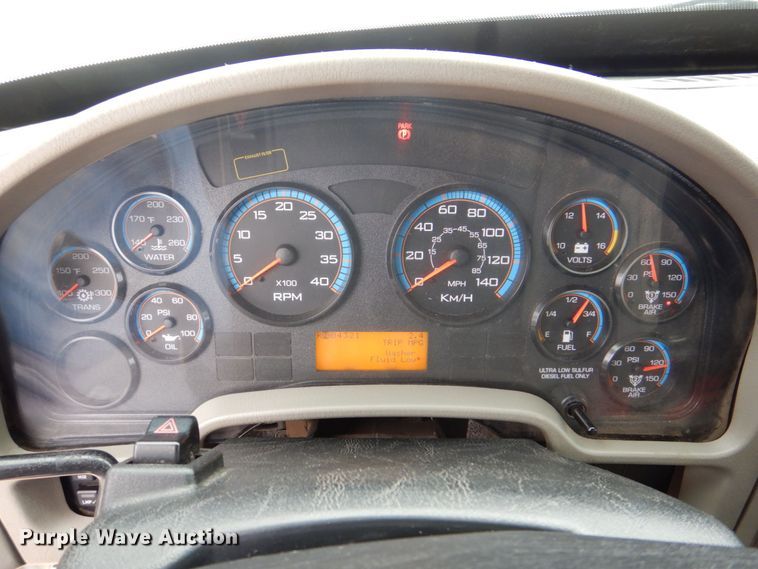 image for item DS8035 2011 International WorkStar 7400SFA  refuse truck