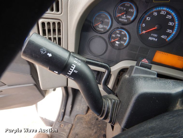 image for item DS8035 2011 International WorkStar 7400SFA  refuse truck