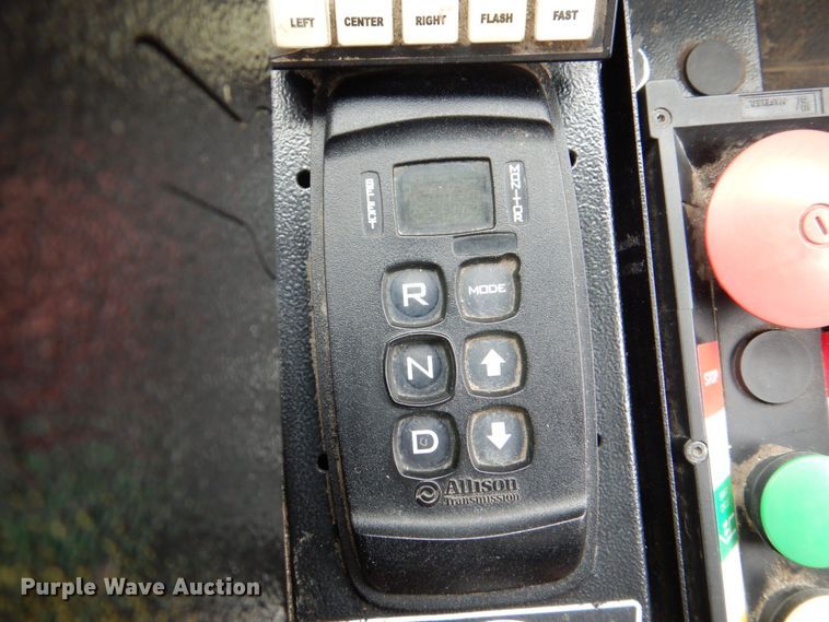 image for item DS8035 2011 International WorkStar 7400SFA  refuse truck