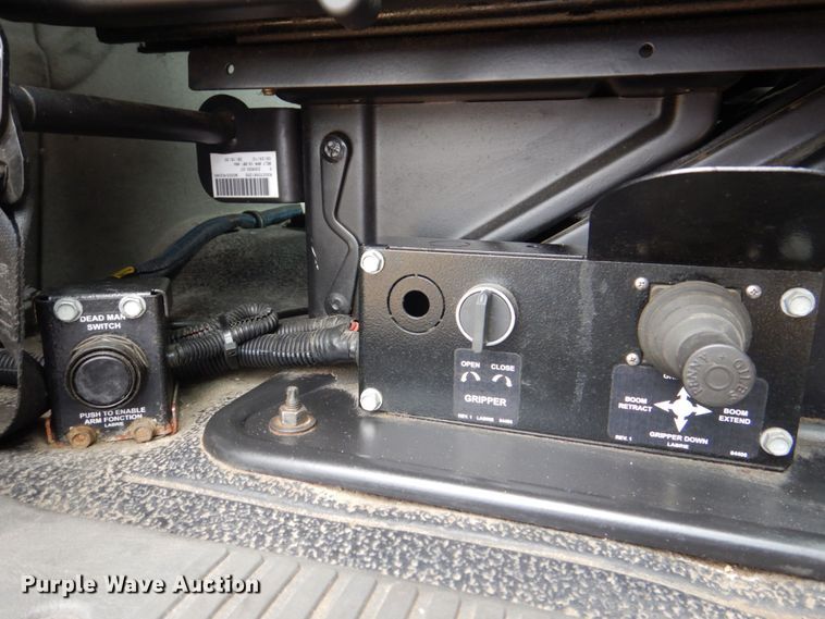 image for item DS8035 2011 International WorkStar 7400SFA  refuse truck