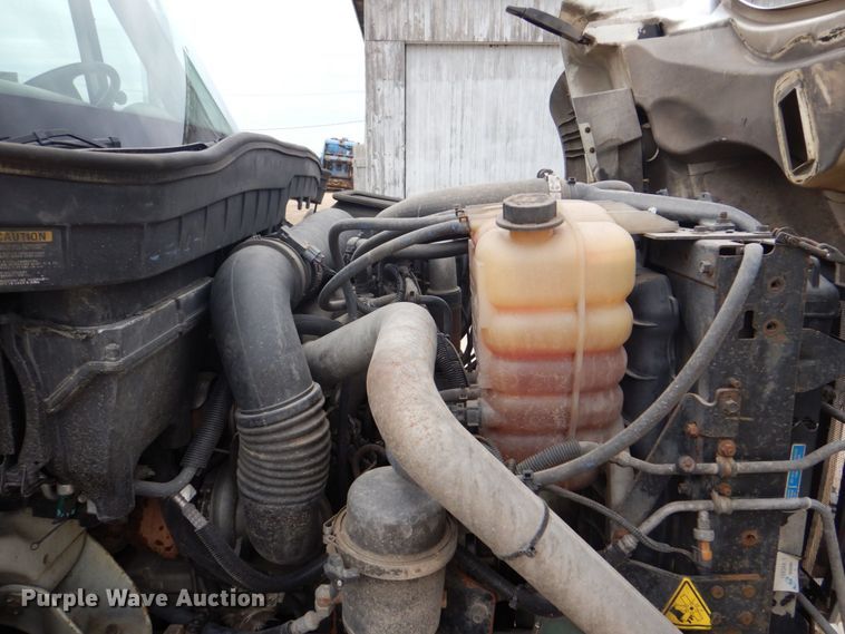 image for item DS8035 2011 International WorkStar 7400SFA  refuse truck