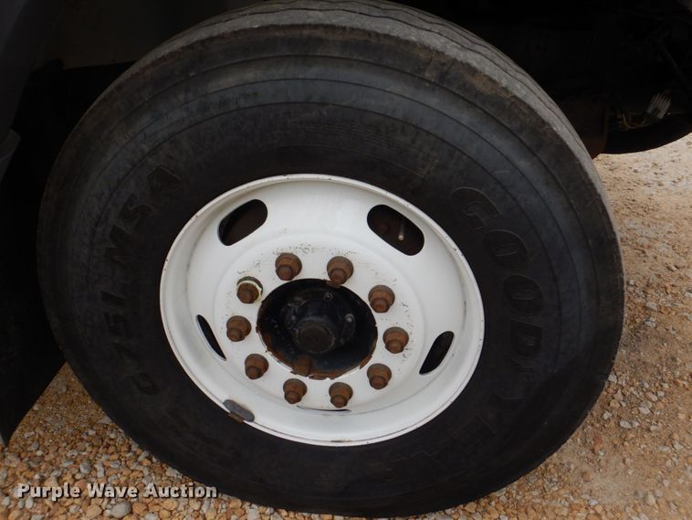 image for item DS8035 2011 International WorkStar 7400SFA  refuse truck