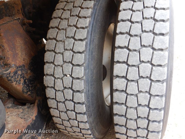 image for item DS8035 2011 International WorkStar 7400SFA  refuse truck