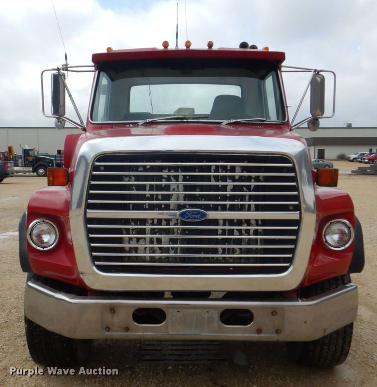 image for item DS8036 1978 Ford 9000  truck cab and chassis