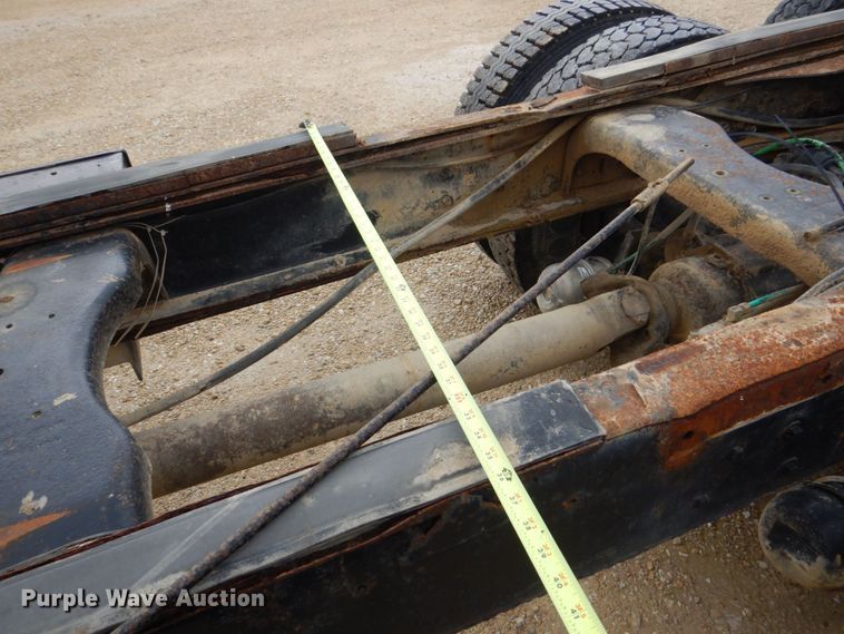 image for item DS8036 1978 Ford 9000  truck cab and chassis