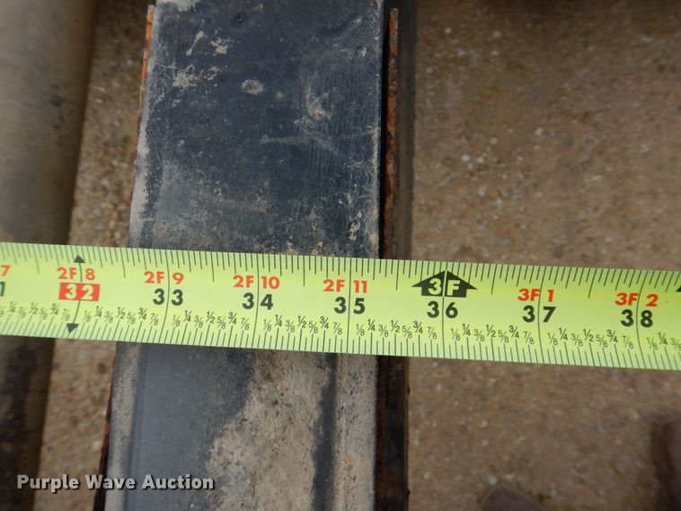 image for item DS8036 1978 Ford 9000  truck cab and chassis