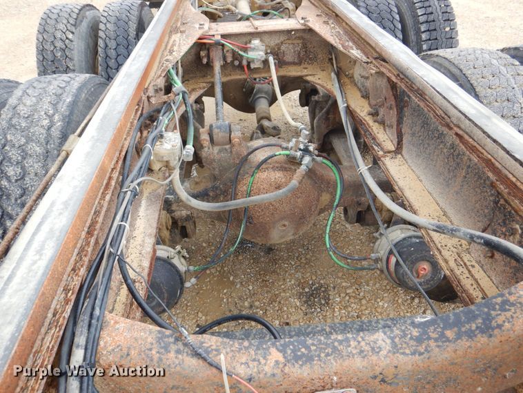 image for item DS8036 1978 Ford 9000  truck cab and chassis