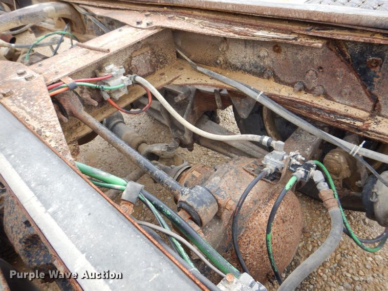 image for item DS8036 1978 Ford 9000  truck cab and chassis