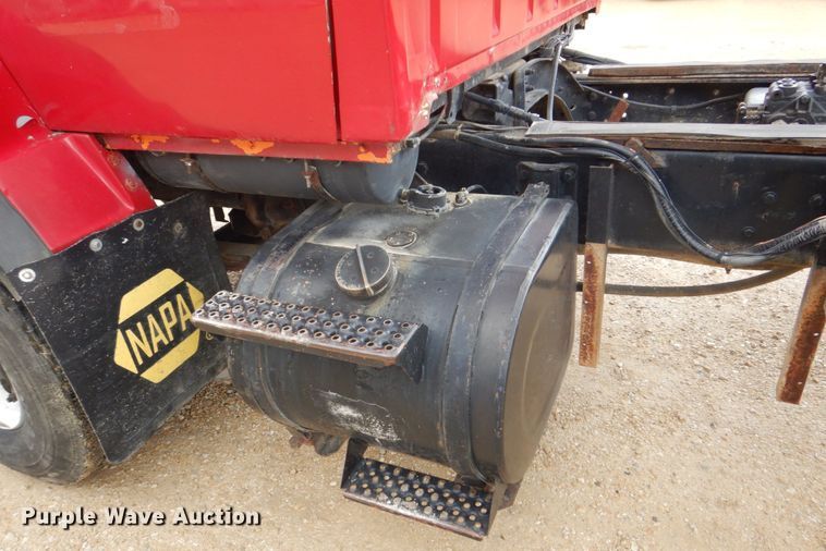 image for item DS8036 1978 Ford 9000  truck cab and chassis